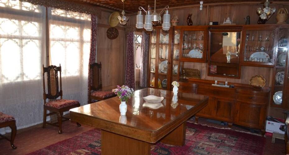 Royal Group of Super Deluxe Houseboats, Srinagar 3